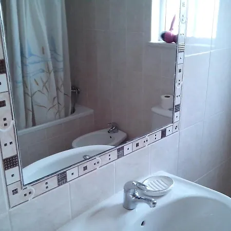 Apartamento Remarkable 1-bed In Olhos De Agua