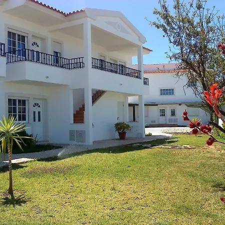 Remarkable 1-bed In Olhos De Agua *