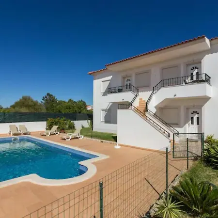 Apartman Remarkable 1-bed In Olhos De Agua Albufeira