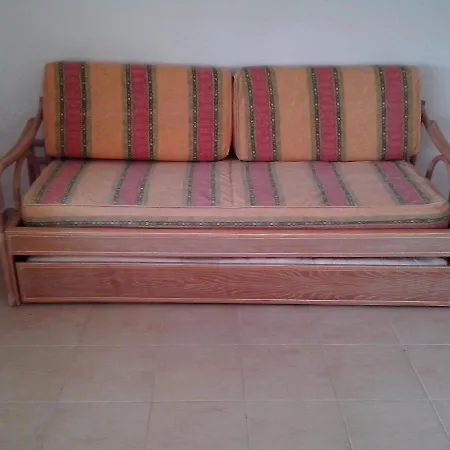 Remarkable 1-bed In Olhos De Agua אלבופיירה